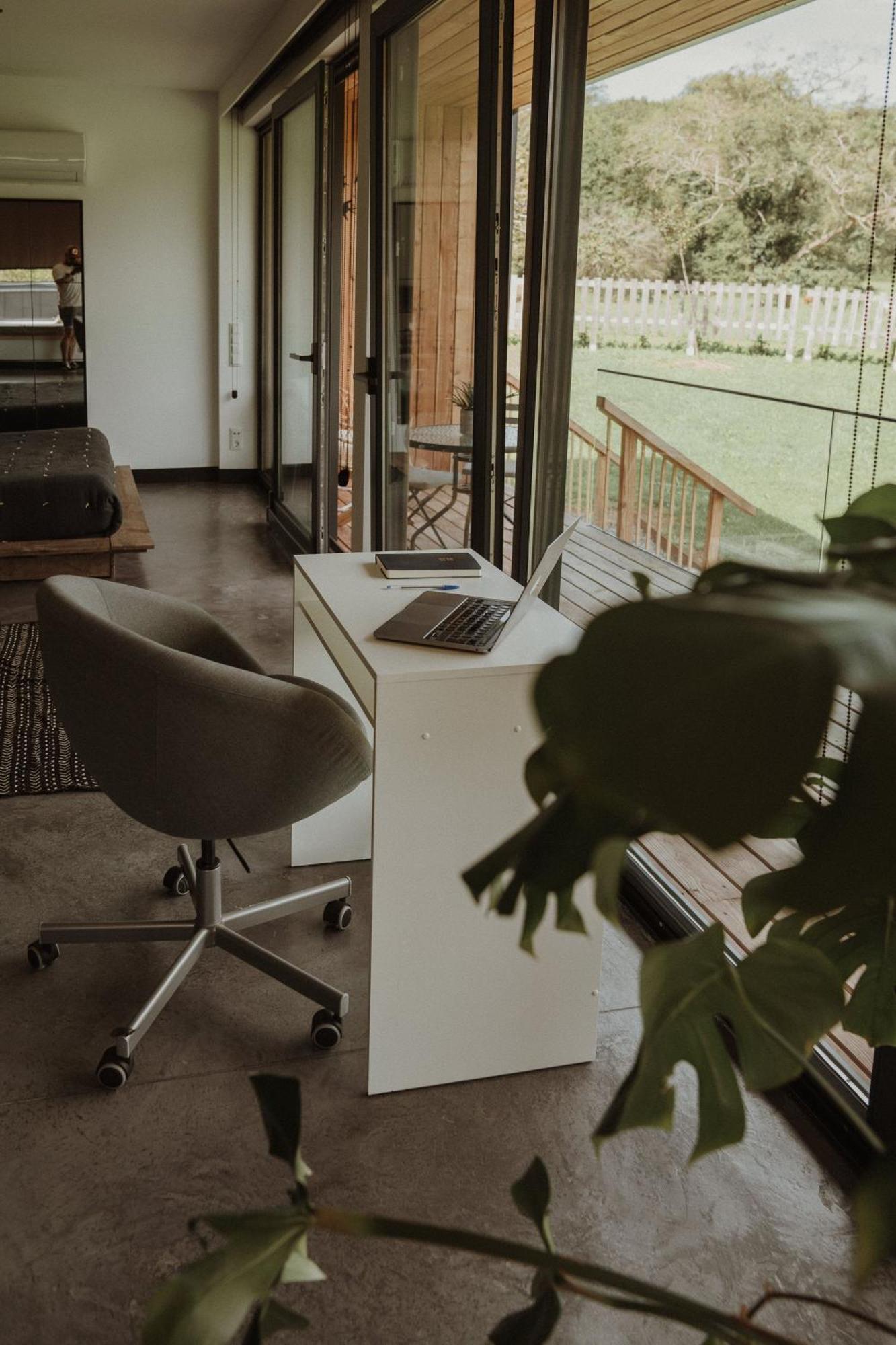 Vibe Luxury Cabins Arnuero Luaran gambar