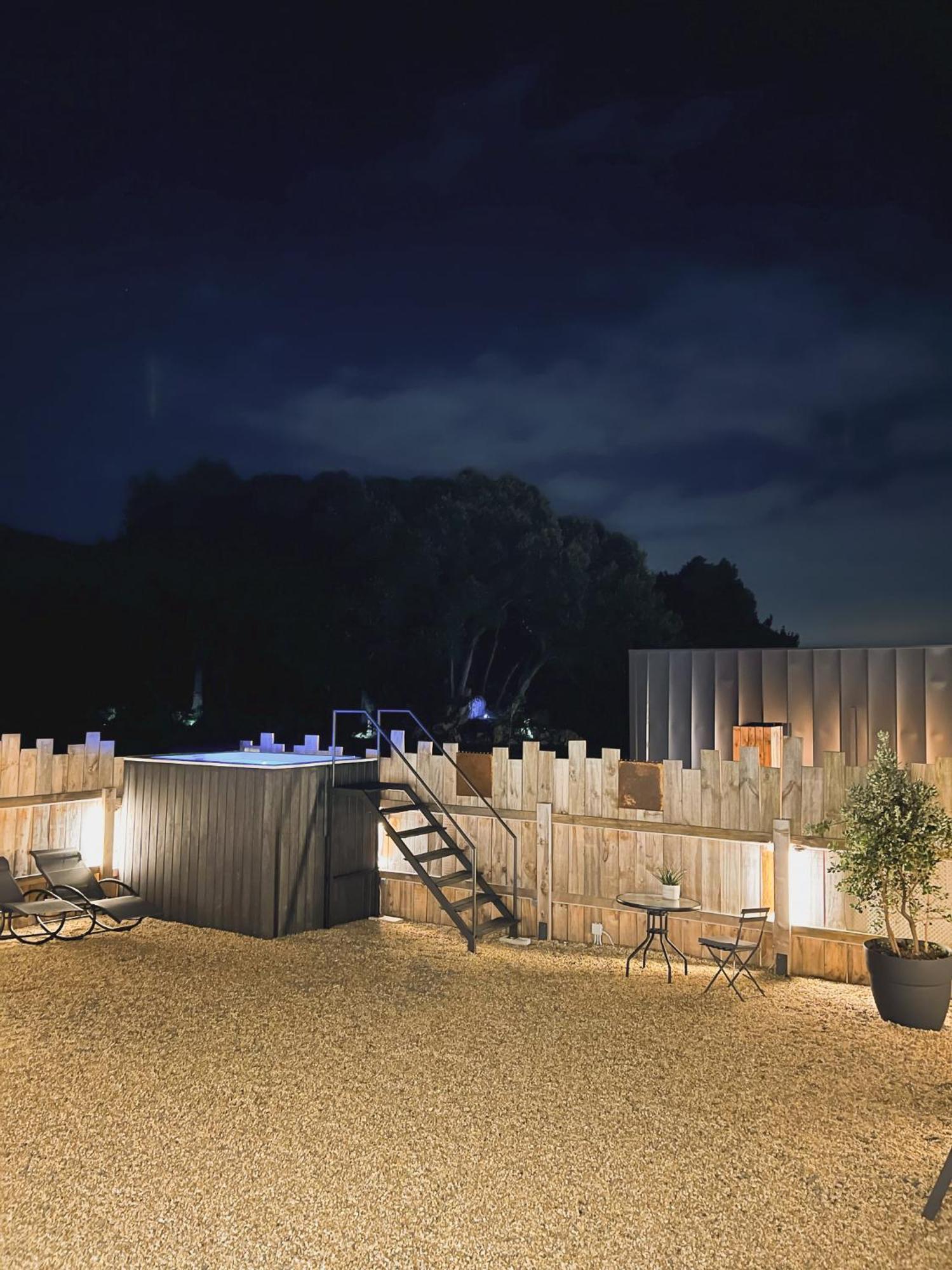 Vibe Luxury Cabins Arnuero Luaran gambar
